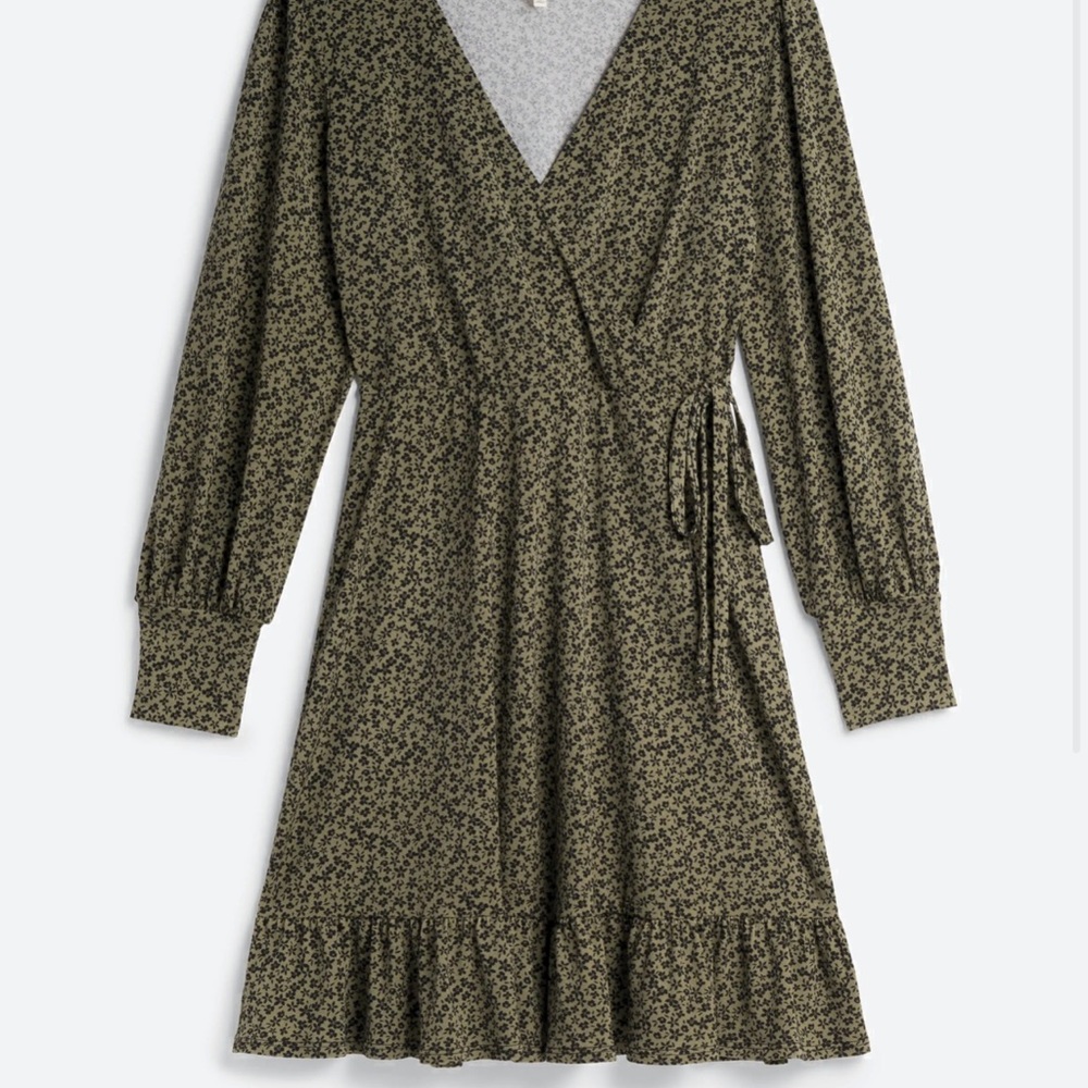 Knit faux wrap floral dress